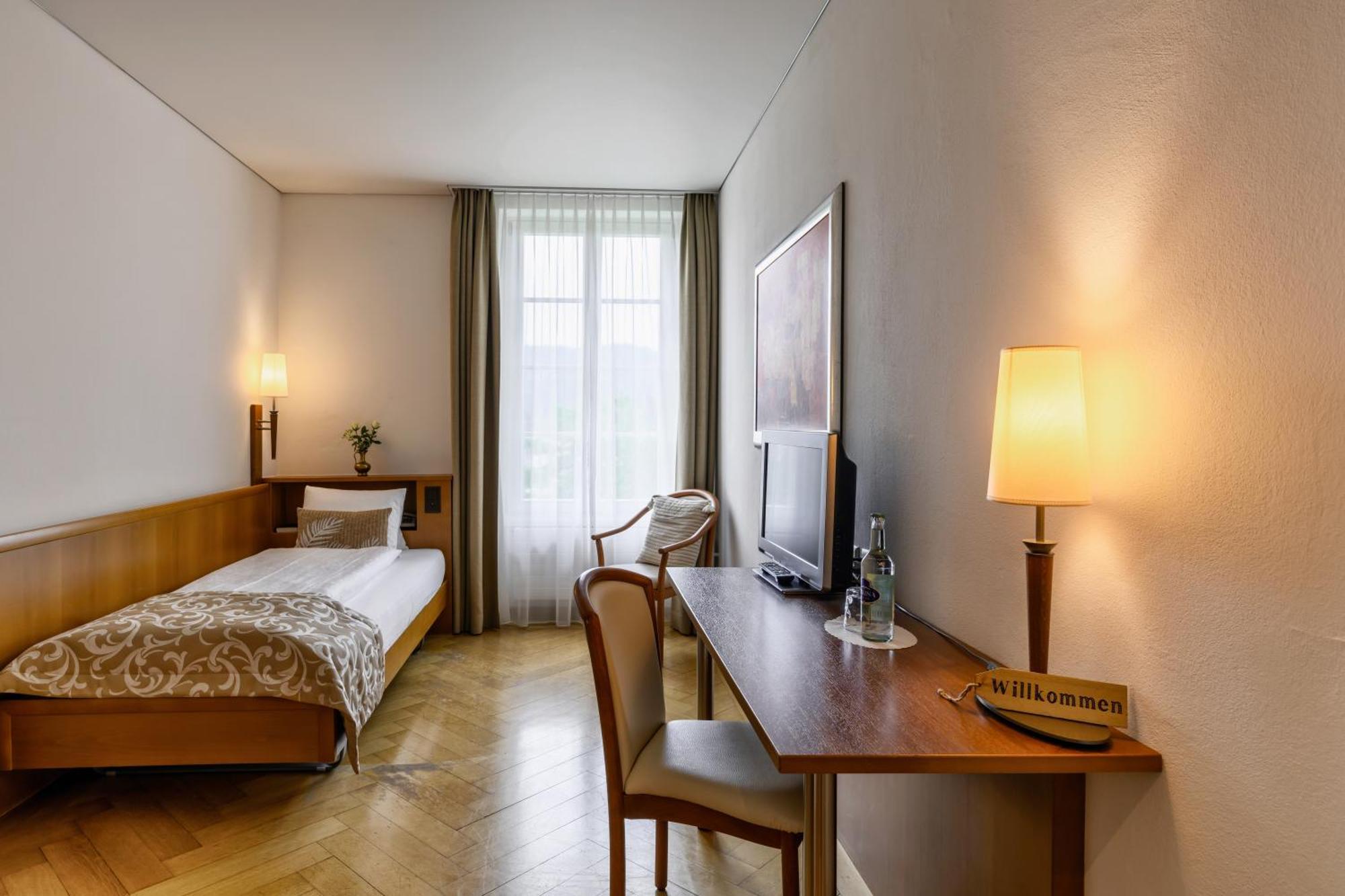 Hotel Landgasthof Schoenbuehl Экстерьер фото